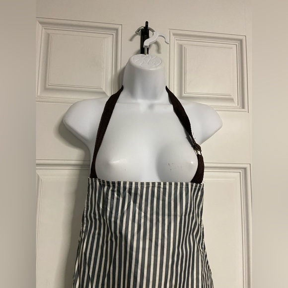 Zebra Striped Waterproof Kitchen Apron - Picture 4 of 5